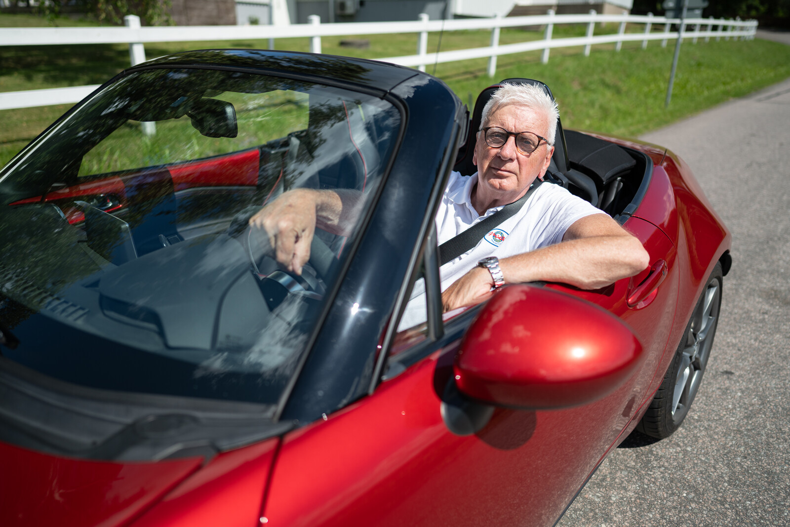 Silver Foxes Embrace Convertible Dream in Sweden