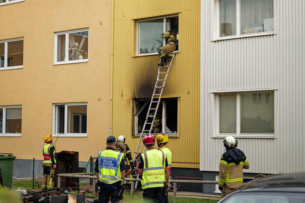 Eight taken to hospital – bicycle battery exploded