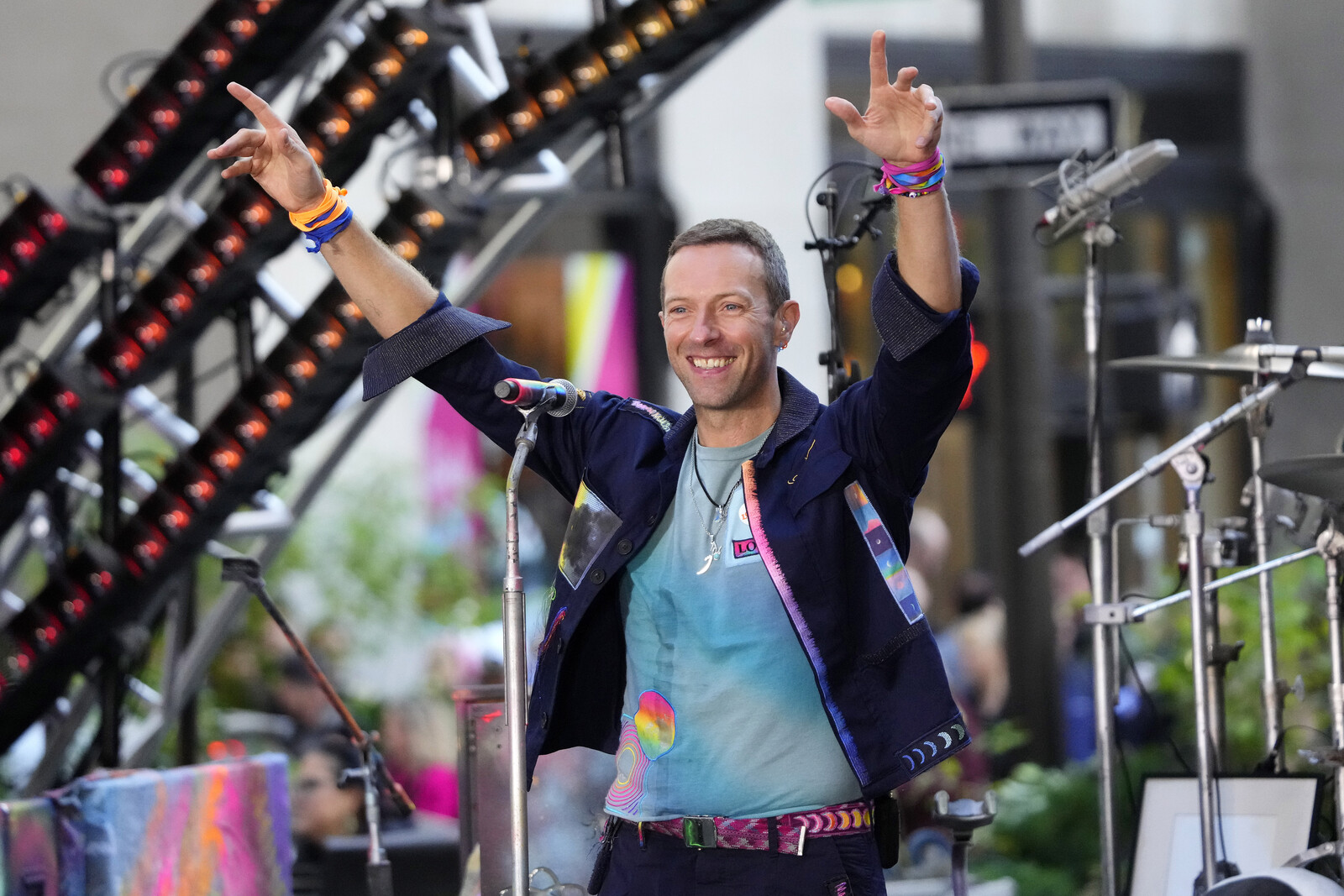 CEO of Astronomer Resigns After Viral Concert Video Scandal