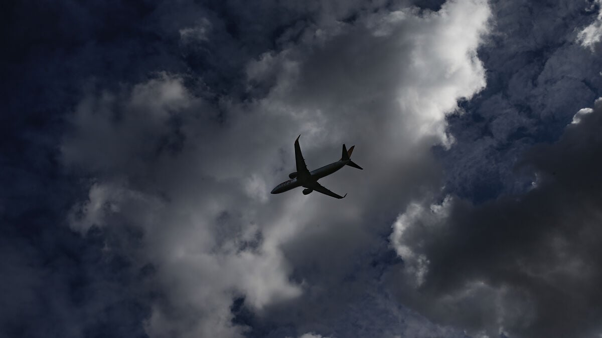 Loose engine blade caused man to be sucked out of plane over Greece, report says