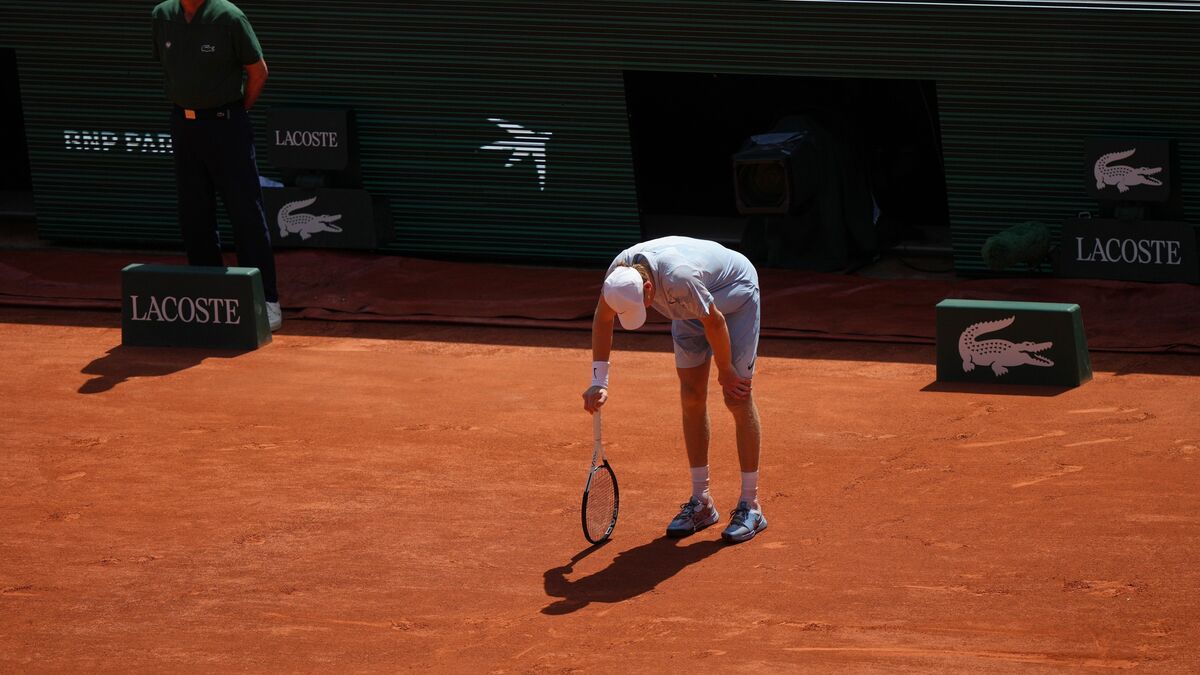World number one Sinner knocked out in Paris, says he felt very dizzy