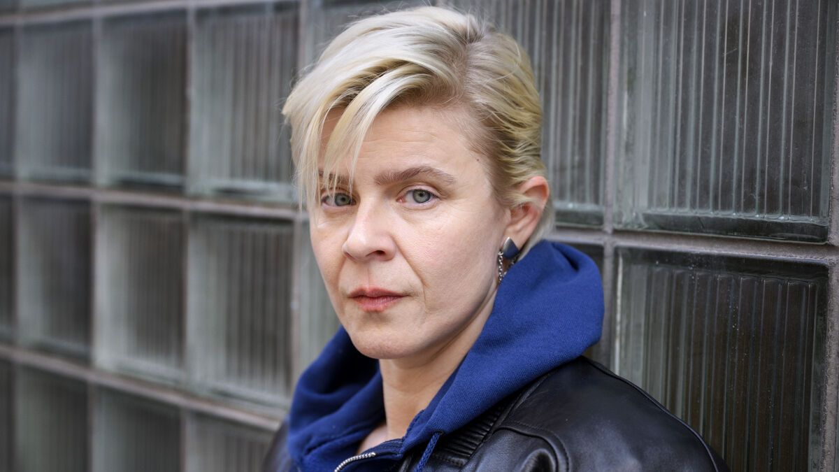 Robyn slams Trump administration during