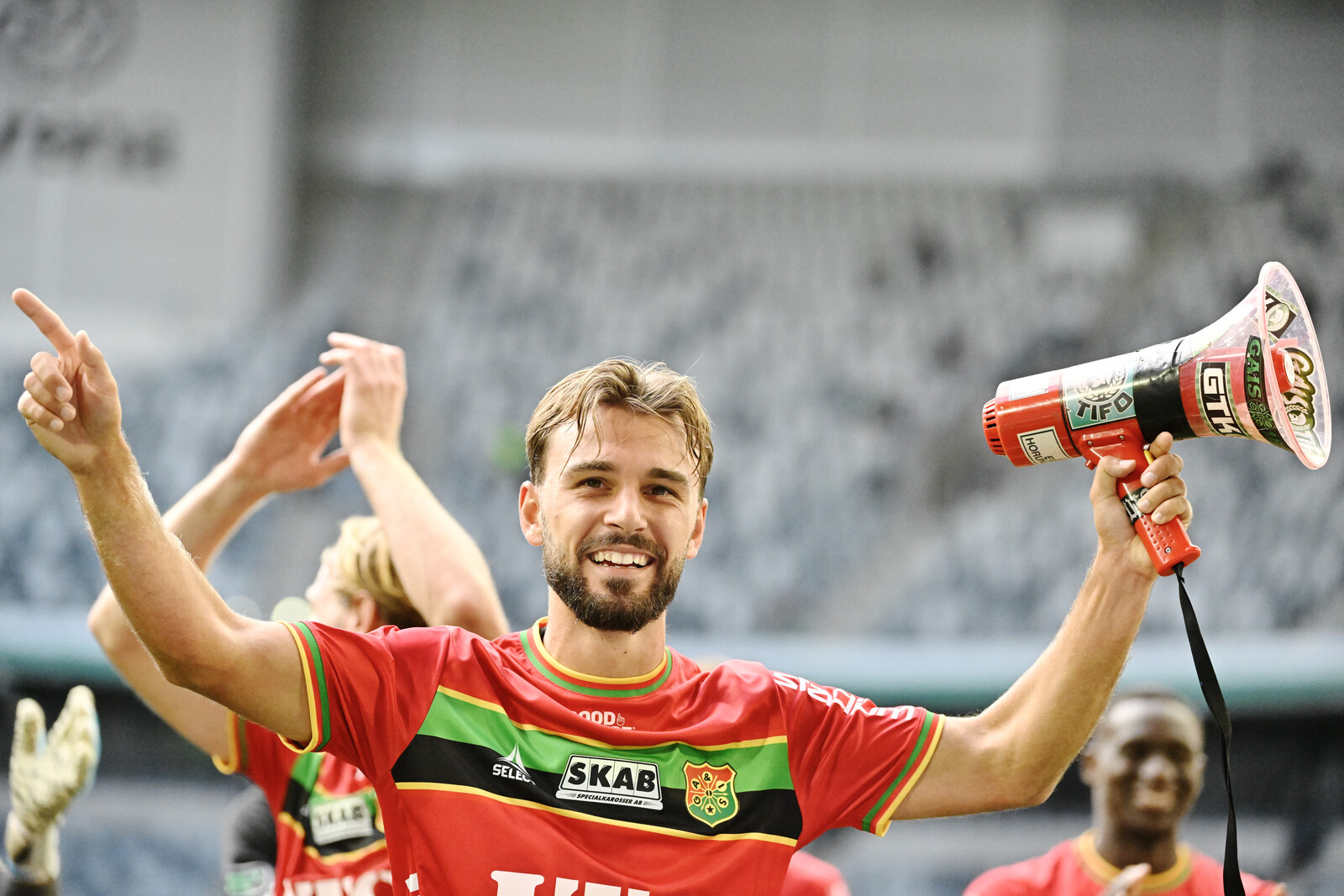 Hammarby Falls Short Against Gais as Mjällby Extends Lead