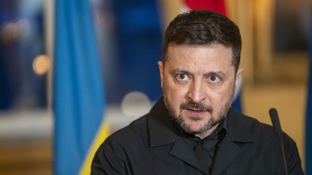 Zelensky says Russia is violating the May 9-11 ceasefire
