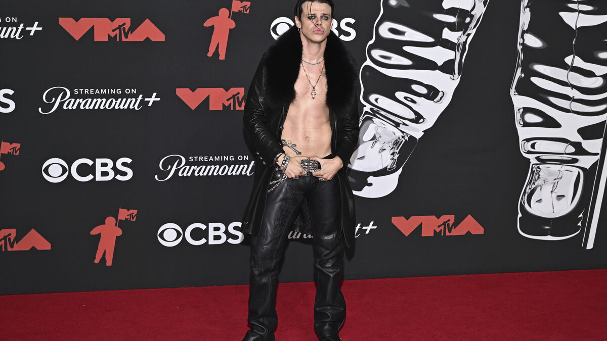Yungblud cancels the rest of
