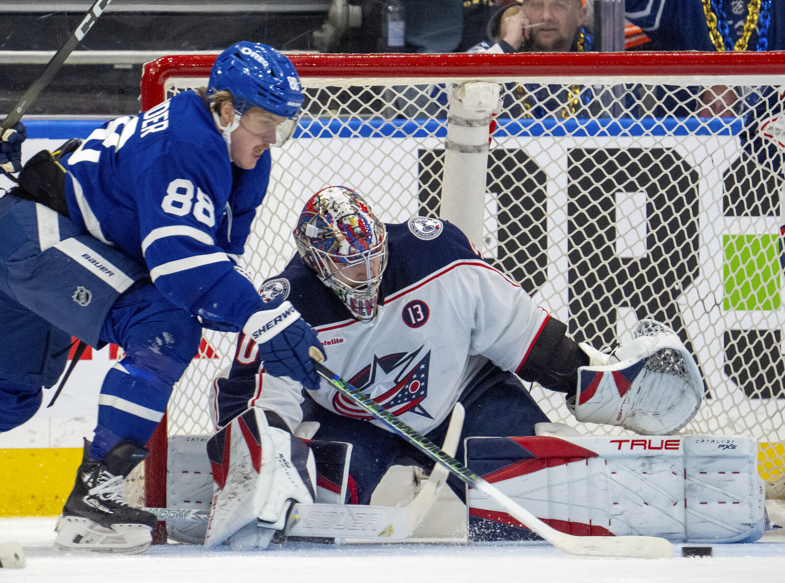 Nylander's Two Goals Propel Toronto to Victory Over Columbus