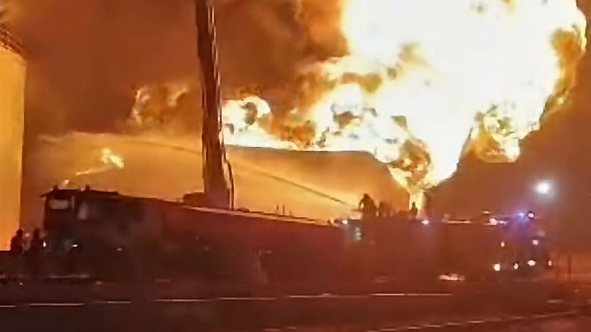 Drone strike sets 4.5 million liters of gasoline on fire in Libya's Zawiya