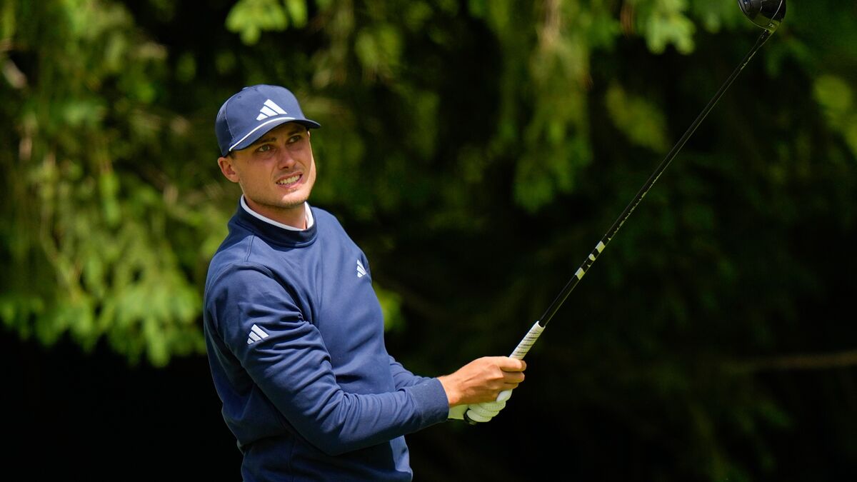 Åberg climbs at PGA Championship, keeps up with the top