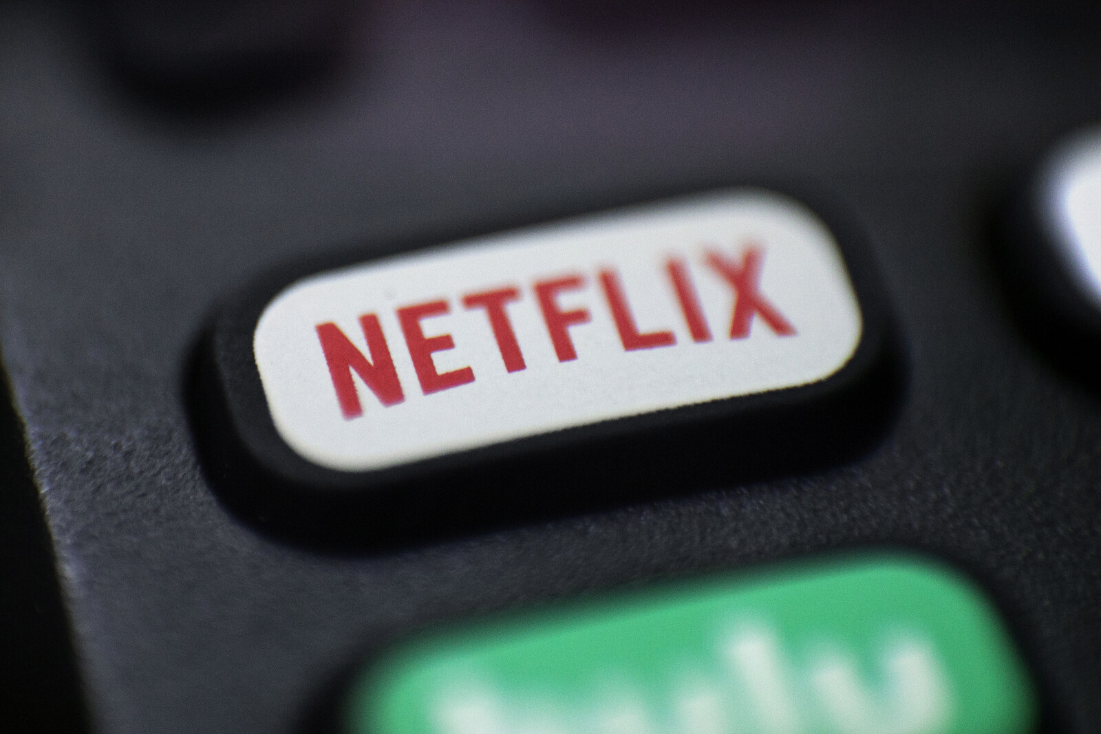 Netflix beats expectations – stock soars