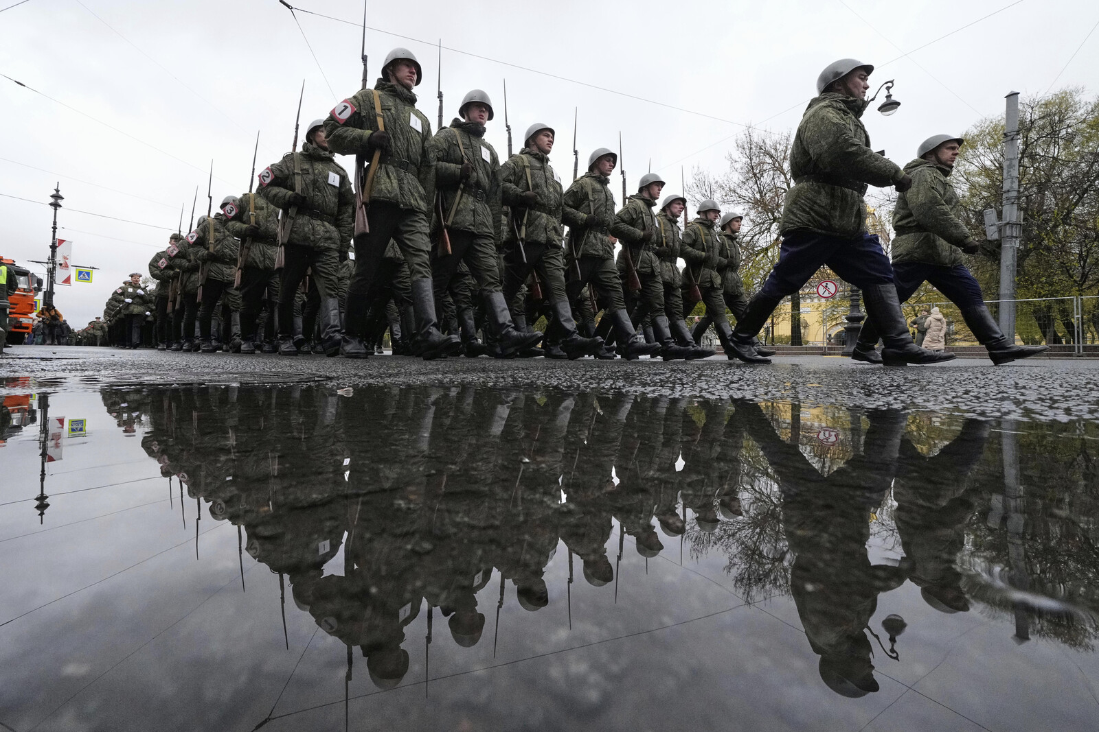 Drone Threat Prompts Flight Cancellations Ahead of Putin's Parade