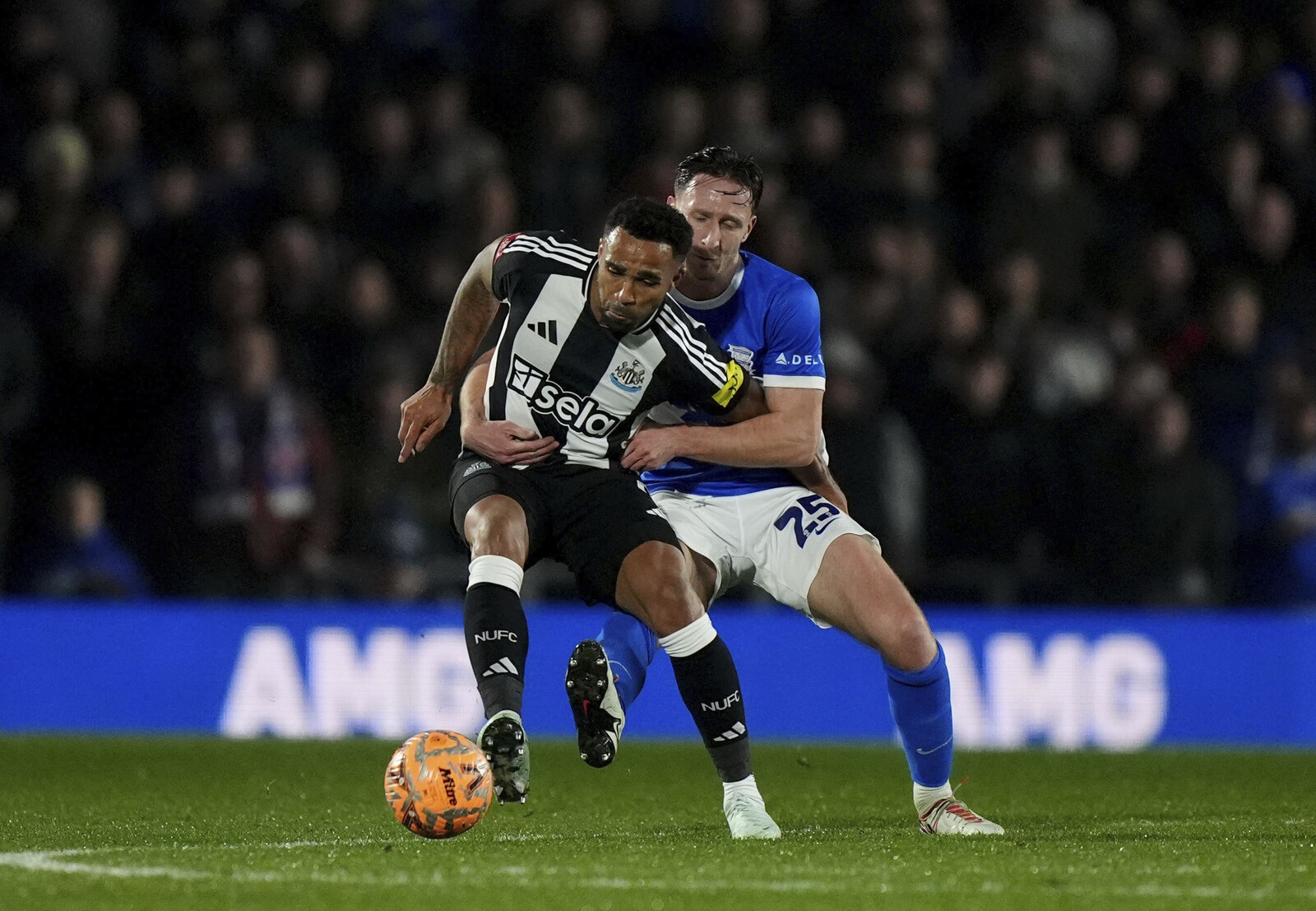 Newcastle decided late when Isak was benched