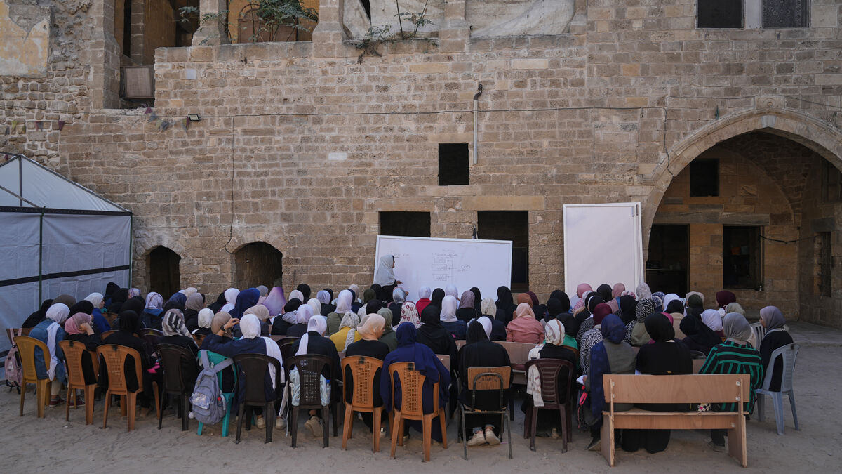 UN helps Gaza children return