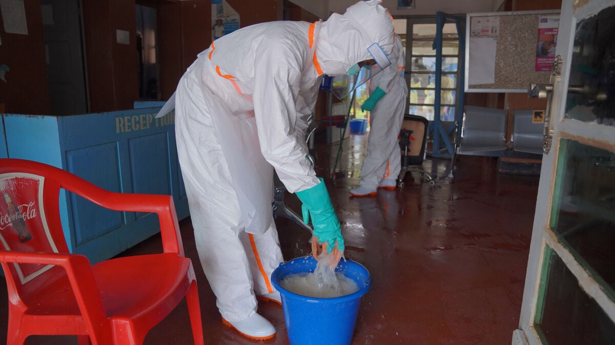 Congo reports 2,000 deaths in Ebola outbreak