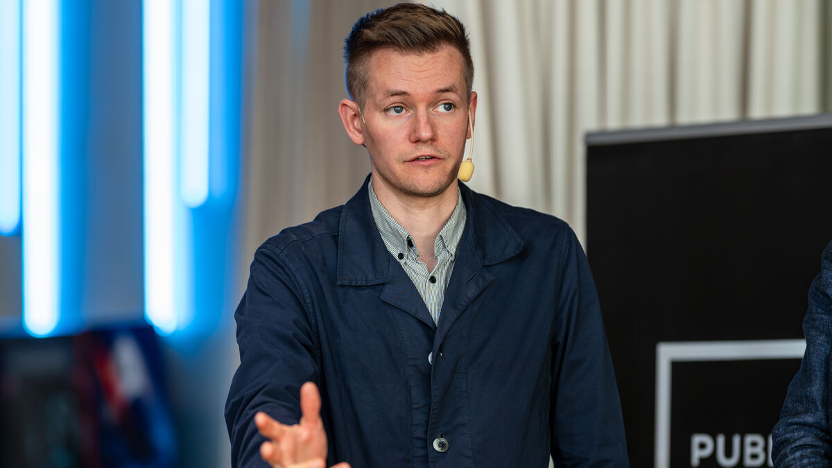 Left Party Refers Swedish Ministers