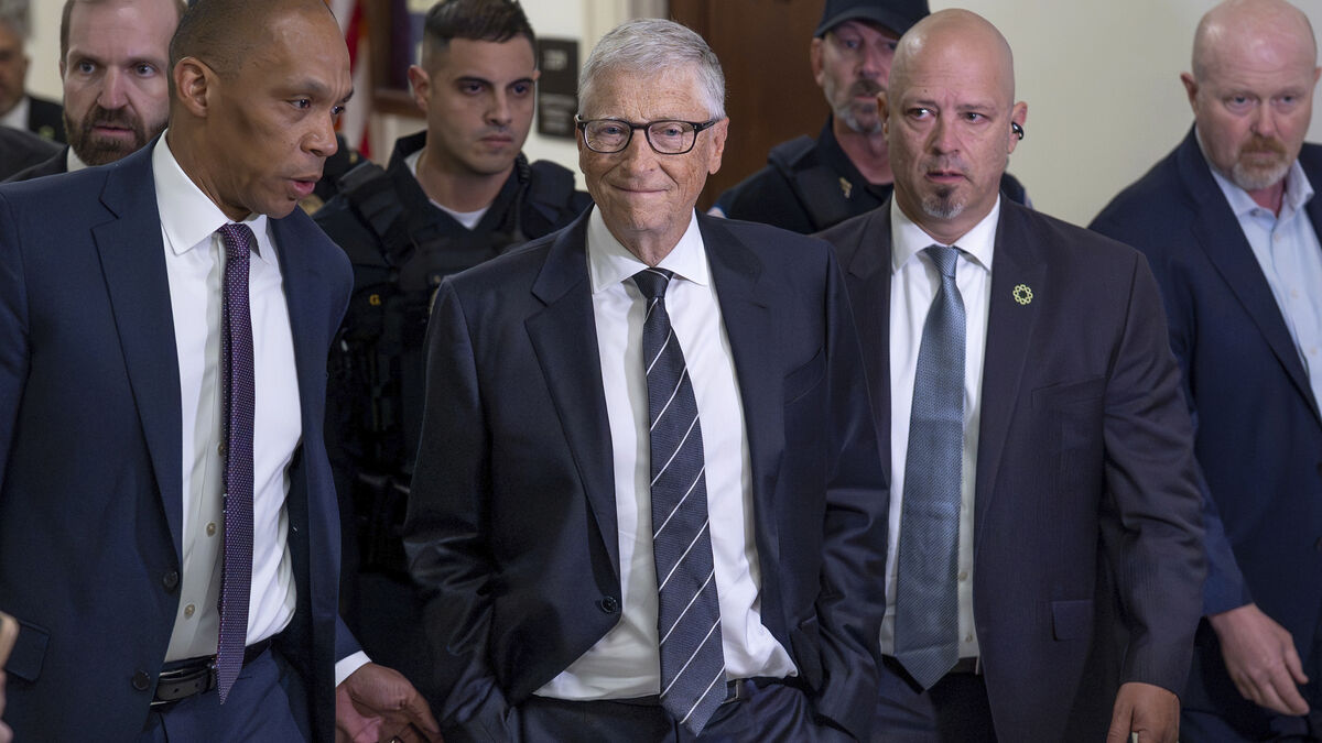 Bill Gates in Epstein hearing says he shouldn't have met Jeffrey Epstein