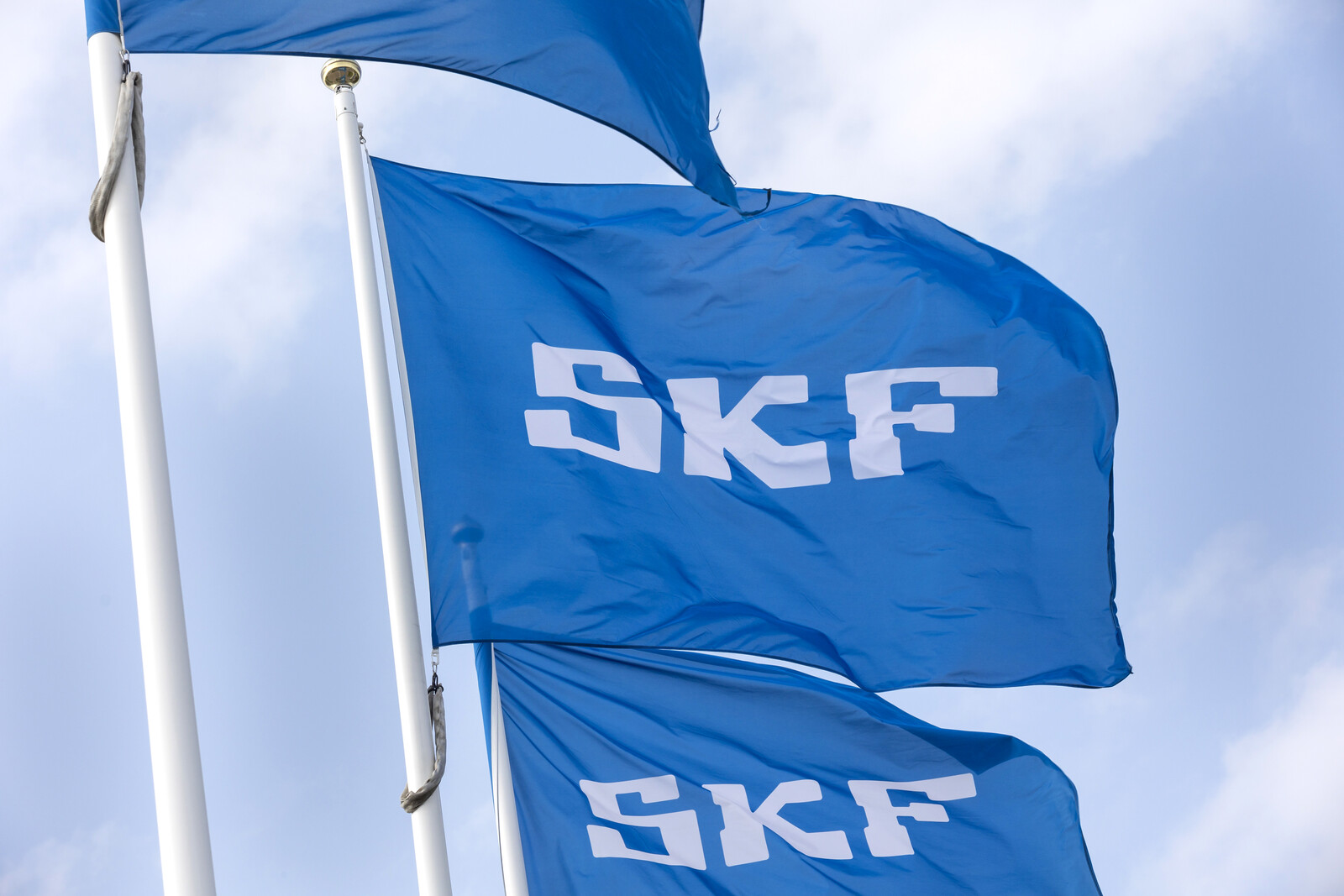 SKF sells aircraft business for 220 million dollars