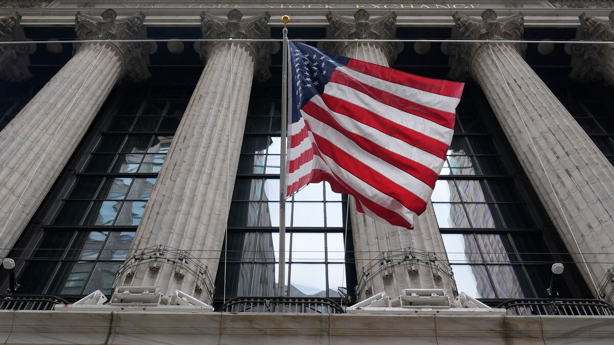 Wall Street turned major to