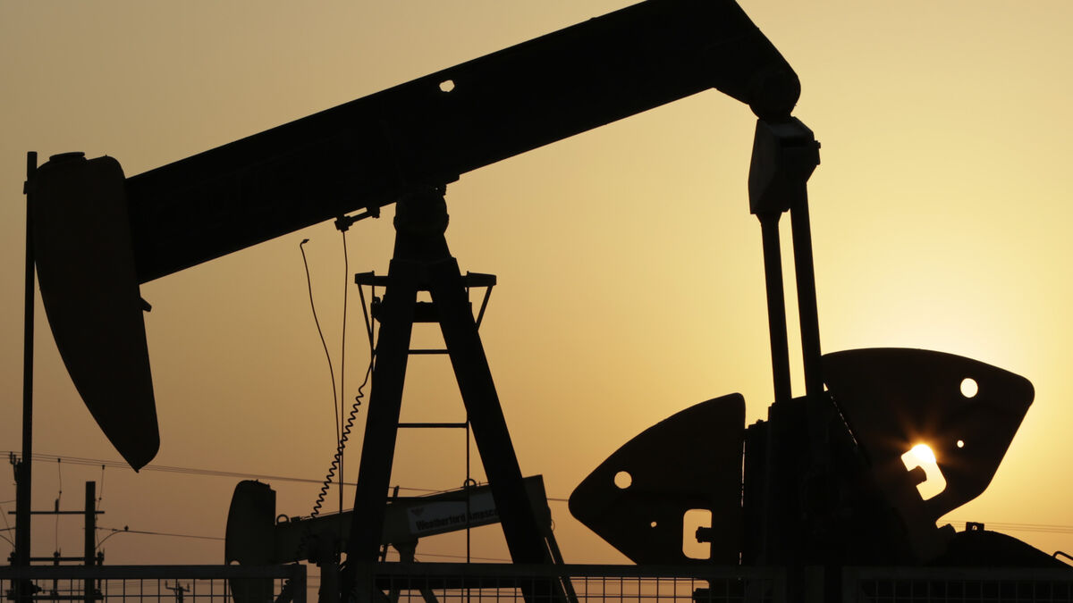 Oil prices fall sharply after Iran-US peace talks