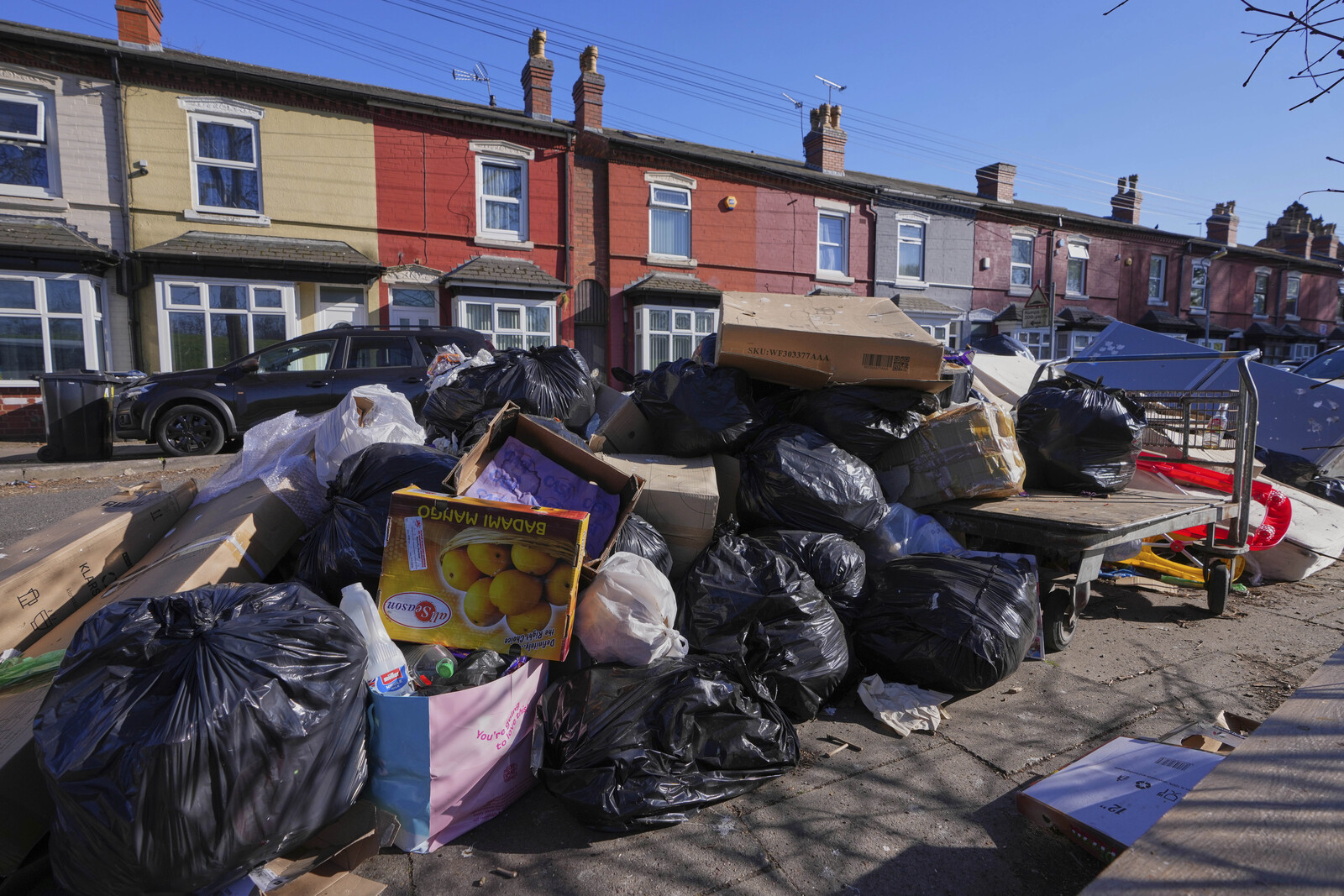 Birmingham Residents Frustrated as Garbage