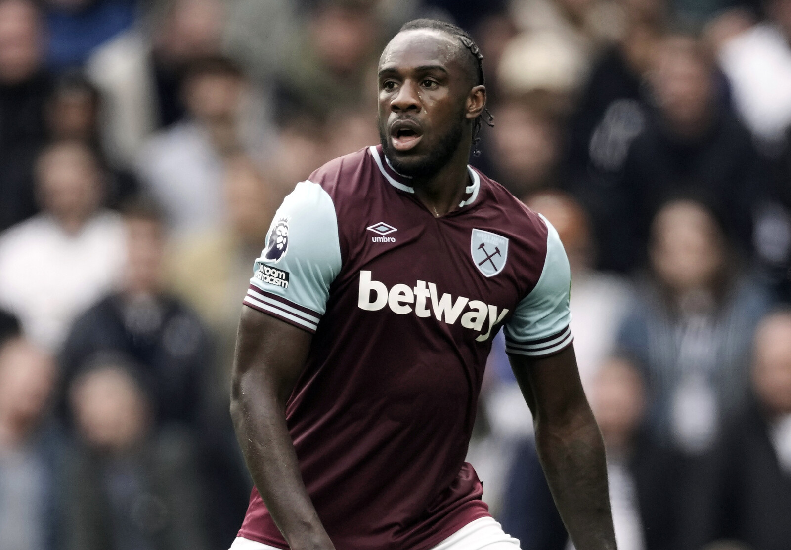 Premier League Striker: "Close to