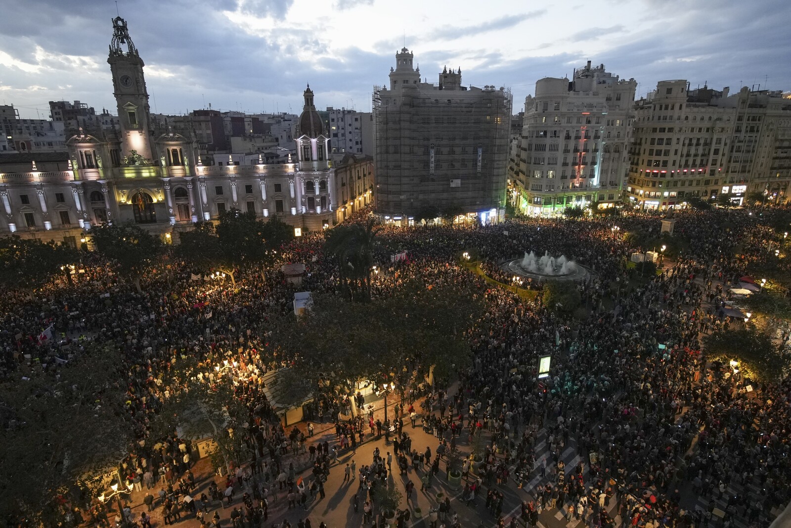 Over 100,000 Protest in Valencia
