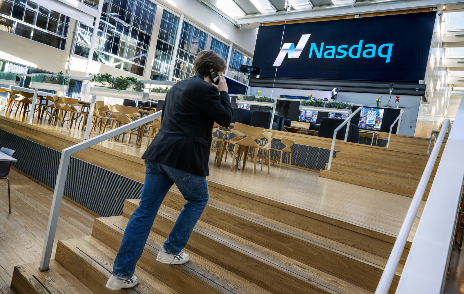 Stockholm Stock Exchange Rises as OMXS Index Gains 1.1 Percent