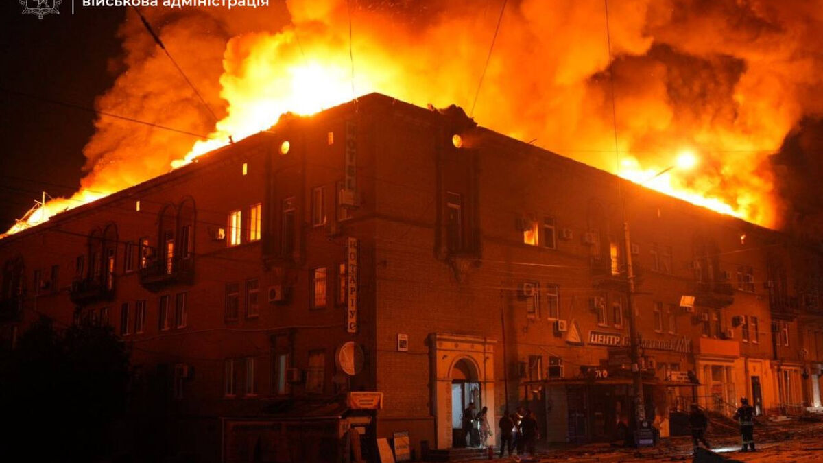 Russian attack kills at least one, sparks major fire in Zaporizhia