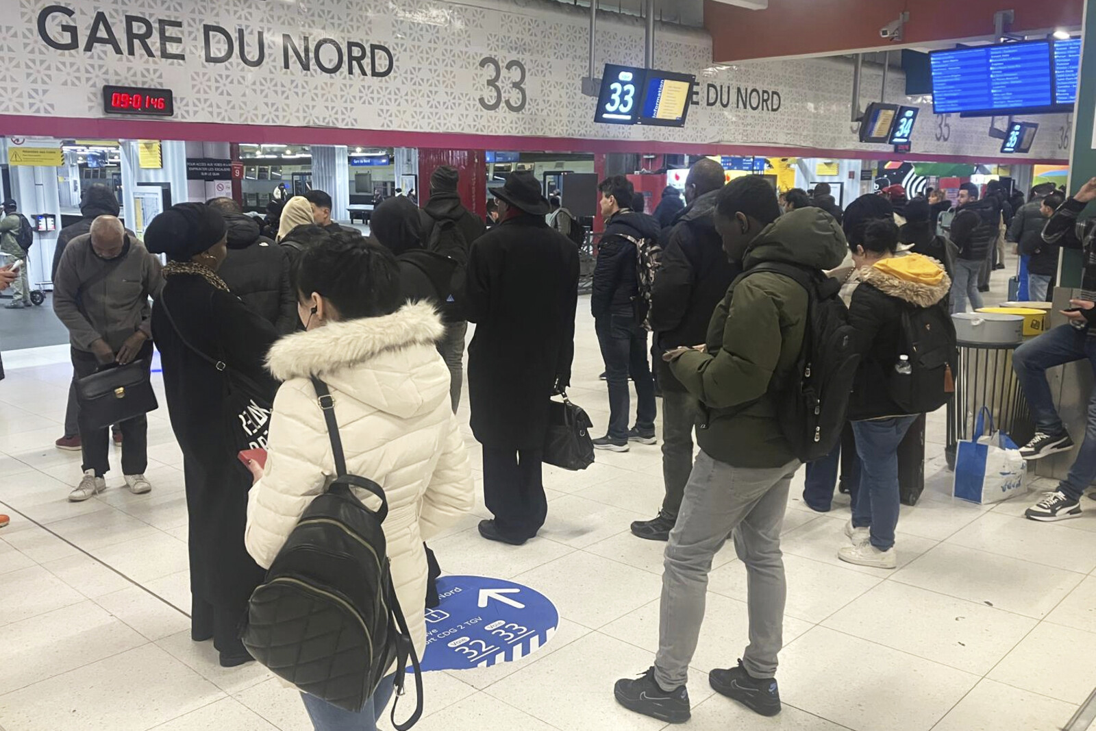 Train Chaos Over - Bomb Outside Paris Defused