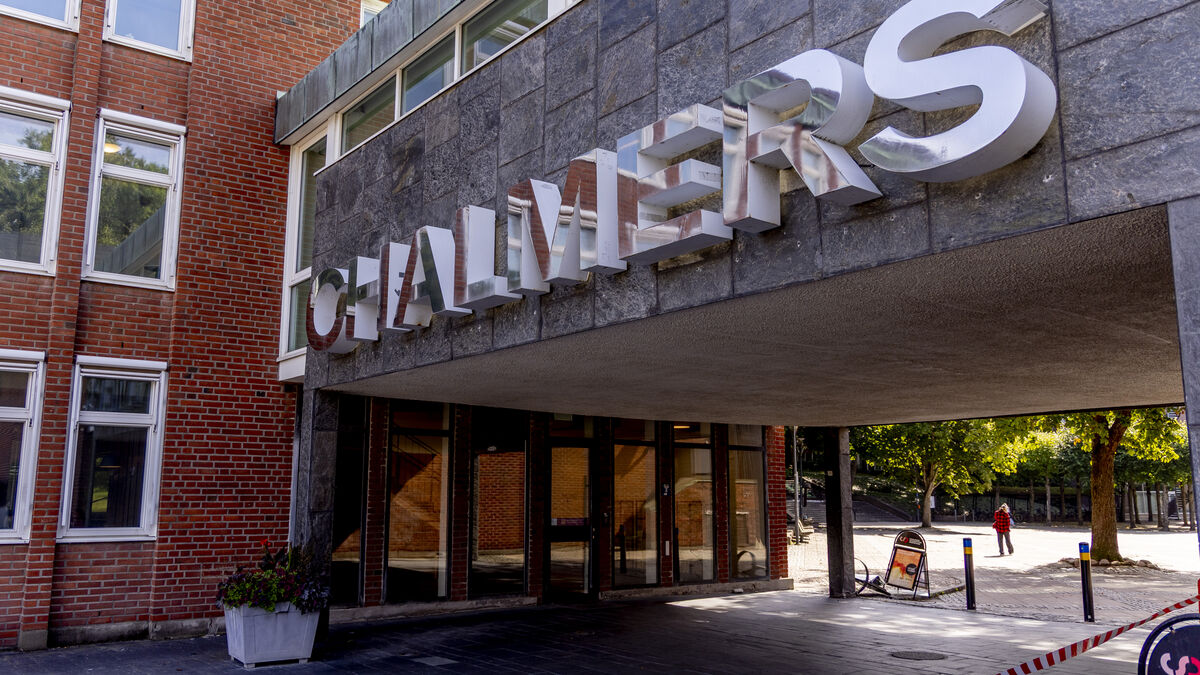 Chalmers building closed after suspected scabies outbreak among staff