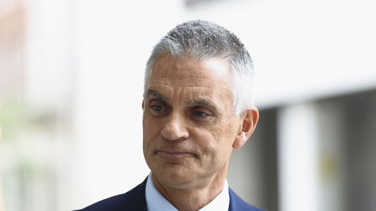 BBC bosses resign after criticism