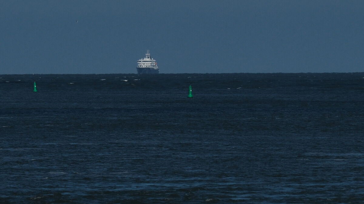 Virus ship Hondius in Rotterdam