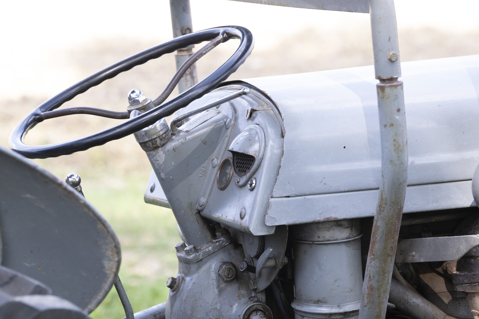 Sabotage Disrupts Farmen Filming with Tractor Tampering