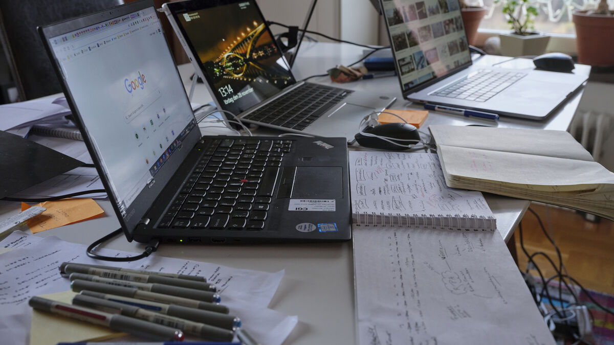 Homeworkers forced back to office, union warns employers risk shooting themselves in the foot