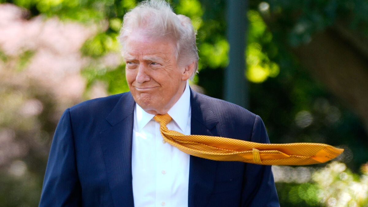 Trump goes to China: Focus on trade, not Iran
