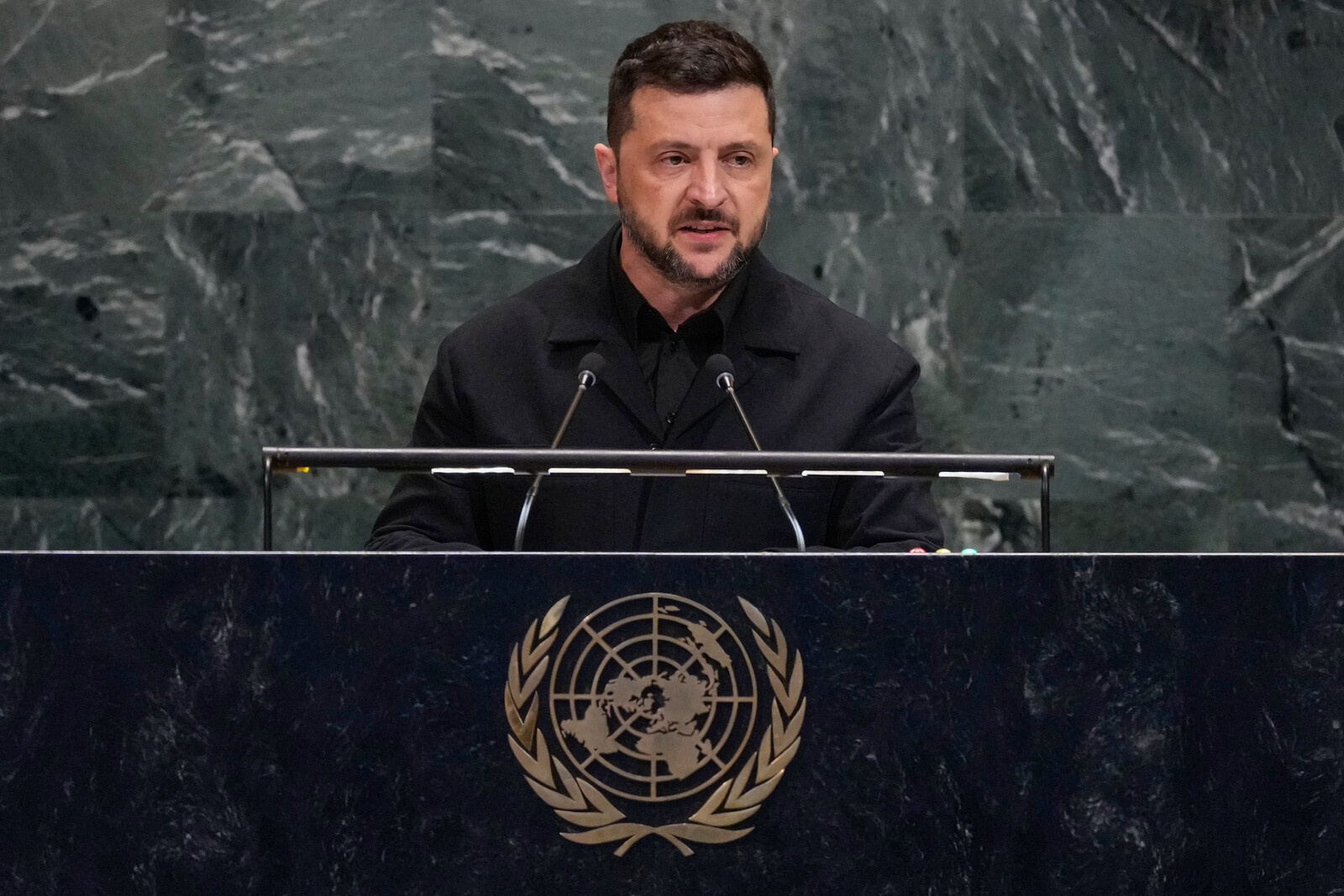 Zelenskyj Warns of Historic Arms Race Amid Global Tensions