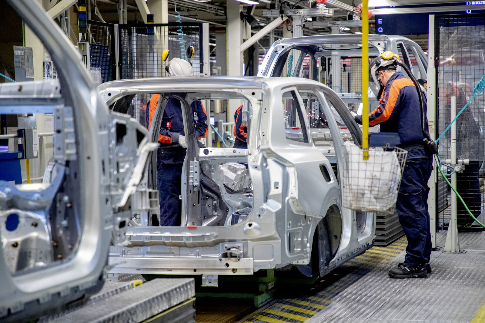 Volvo Union Reports Growing Anxiety Amid Staff Reduction Plans