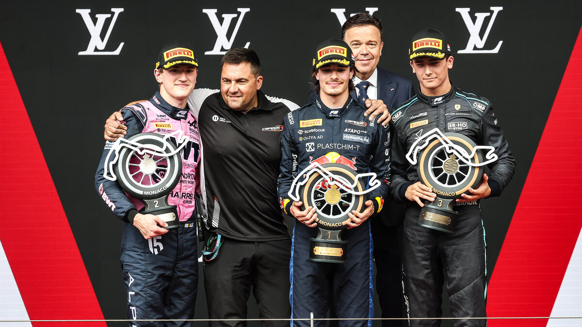 Dino Beganovic on the podium in Monaco after a daring stunt in Formula 2