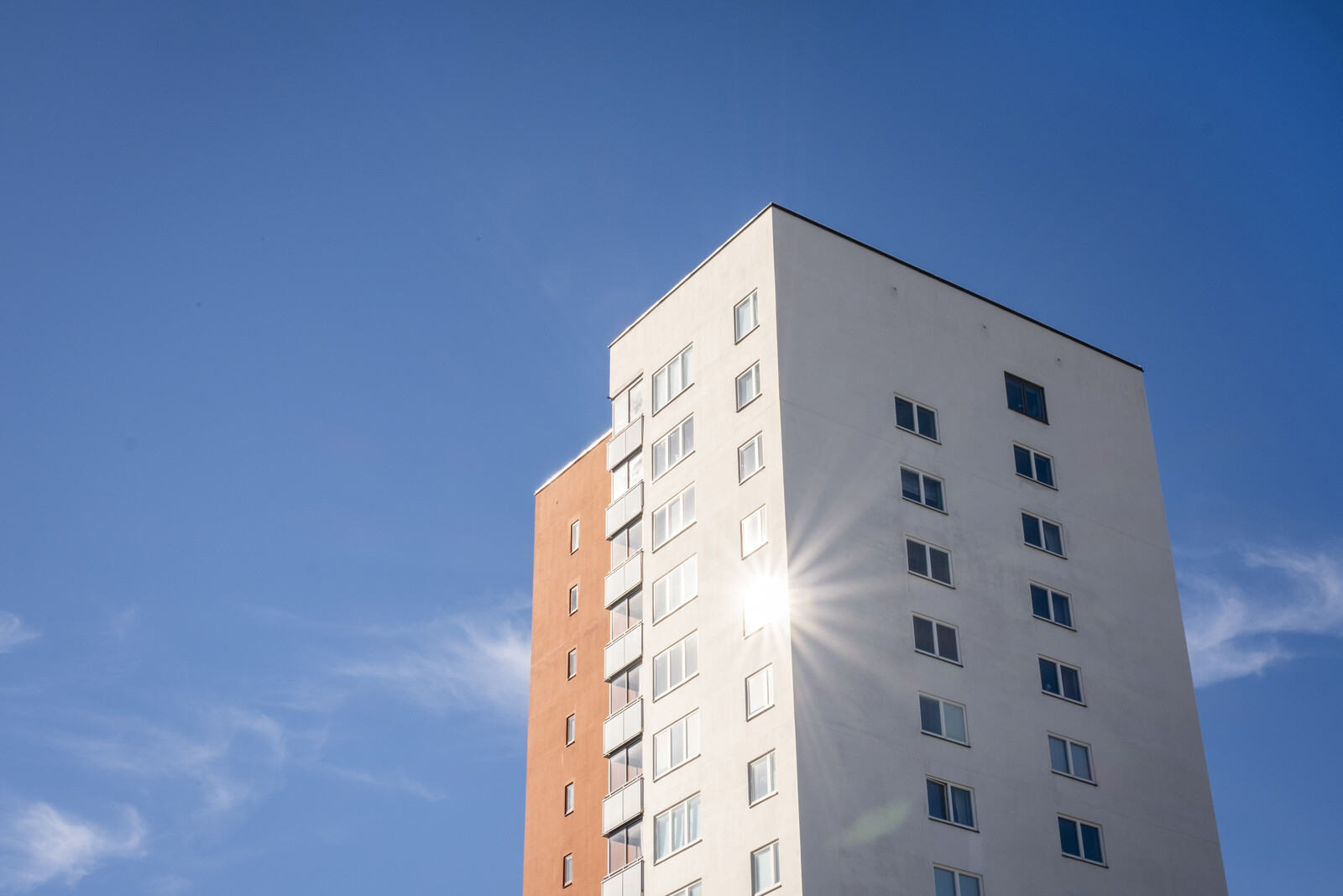 More Banks Reduce Variable Mortgage Rates After Central Bank Cut