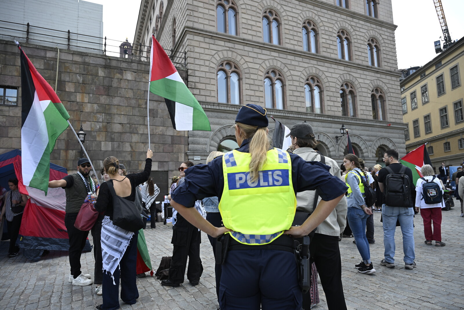 Party Leaders Urge Police to Protect Politicians from Activists