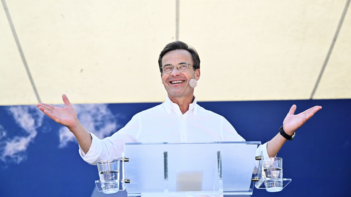 Moderates promise reduced taxes for working parents of young children