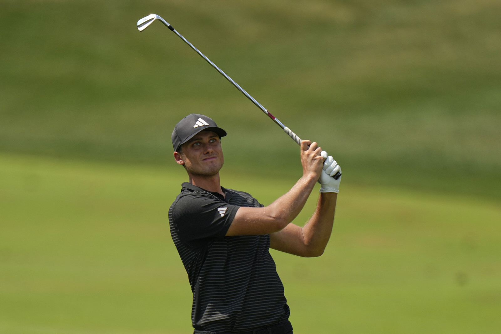Norén Leads at PGA Championship as Åberg Slips to Sixth