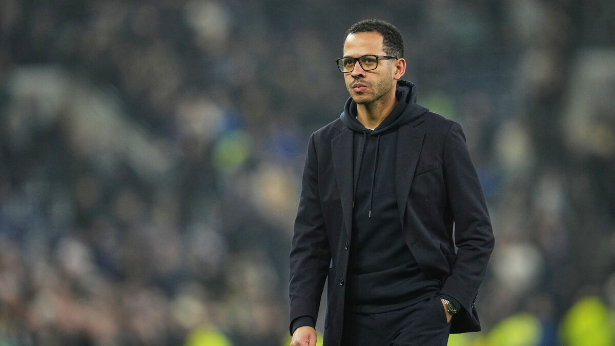 Chelsea sacks coach Liam Rosenior