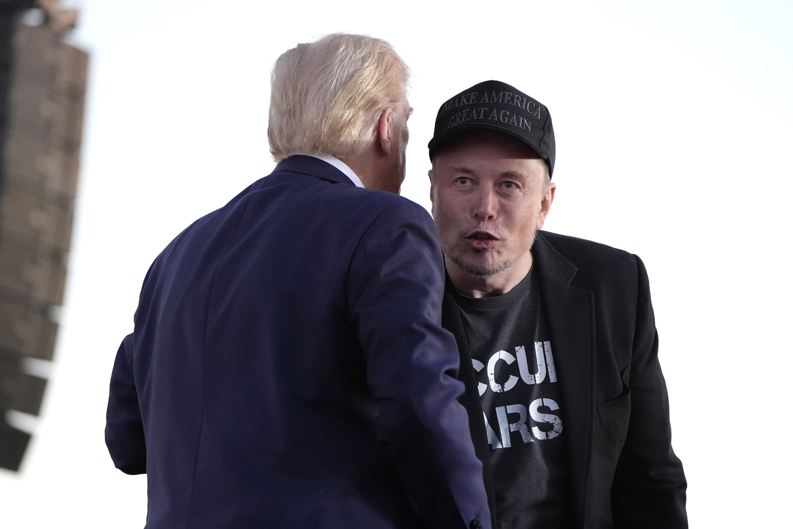 Trump suggests Musk's tower – fake video being investigated