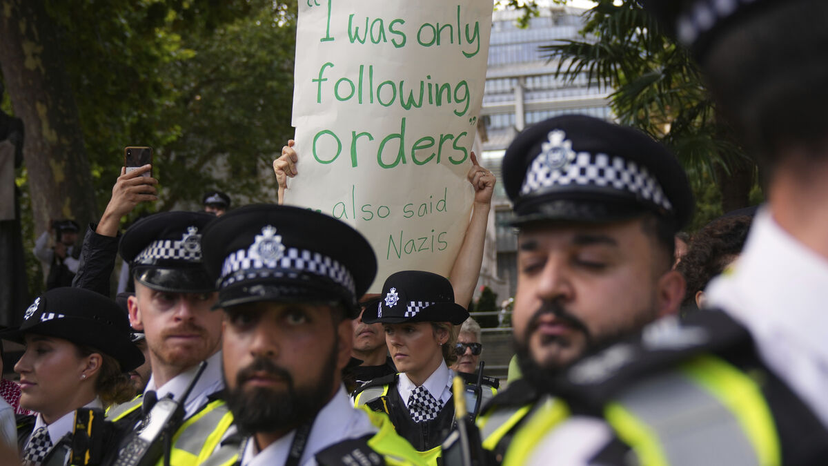 UK Government Proposes Expanded Police