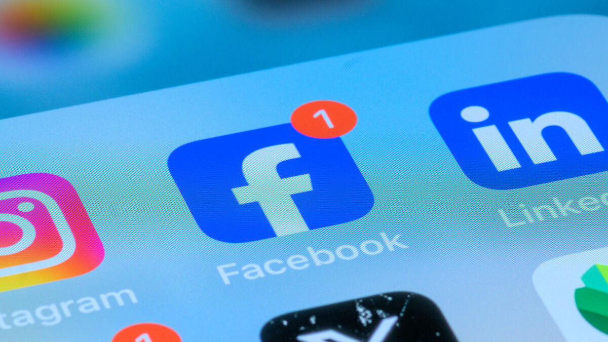 Online friends do not reduce loneliness, quite the opposite