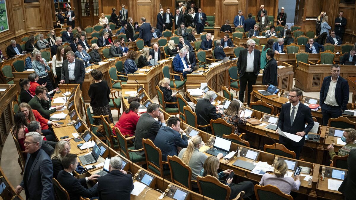 Elected to the Folketing, expelled