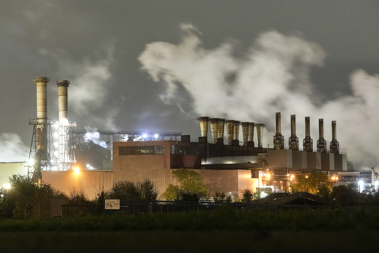 Unexpectedly small decline in German order intake