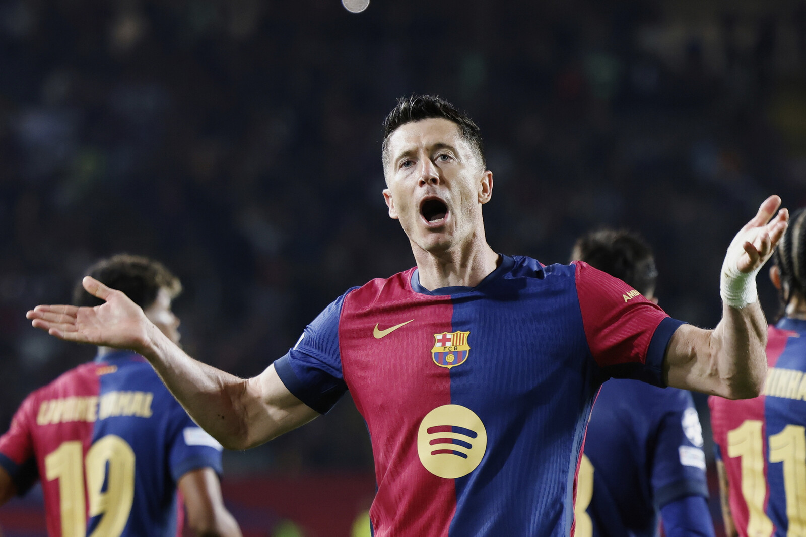 Barcelona dominates Dortmund with 4-0 win in Champions League clash