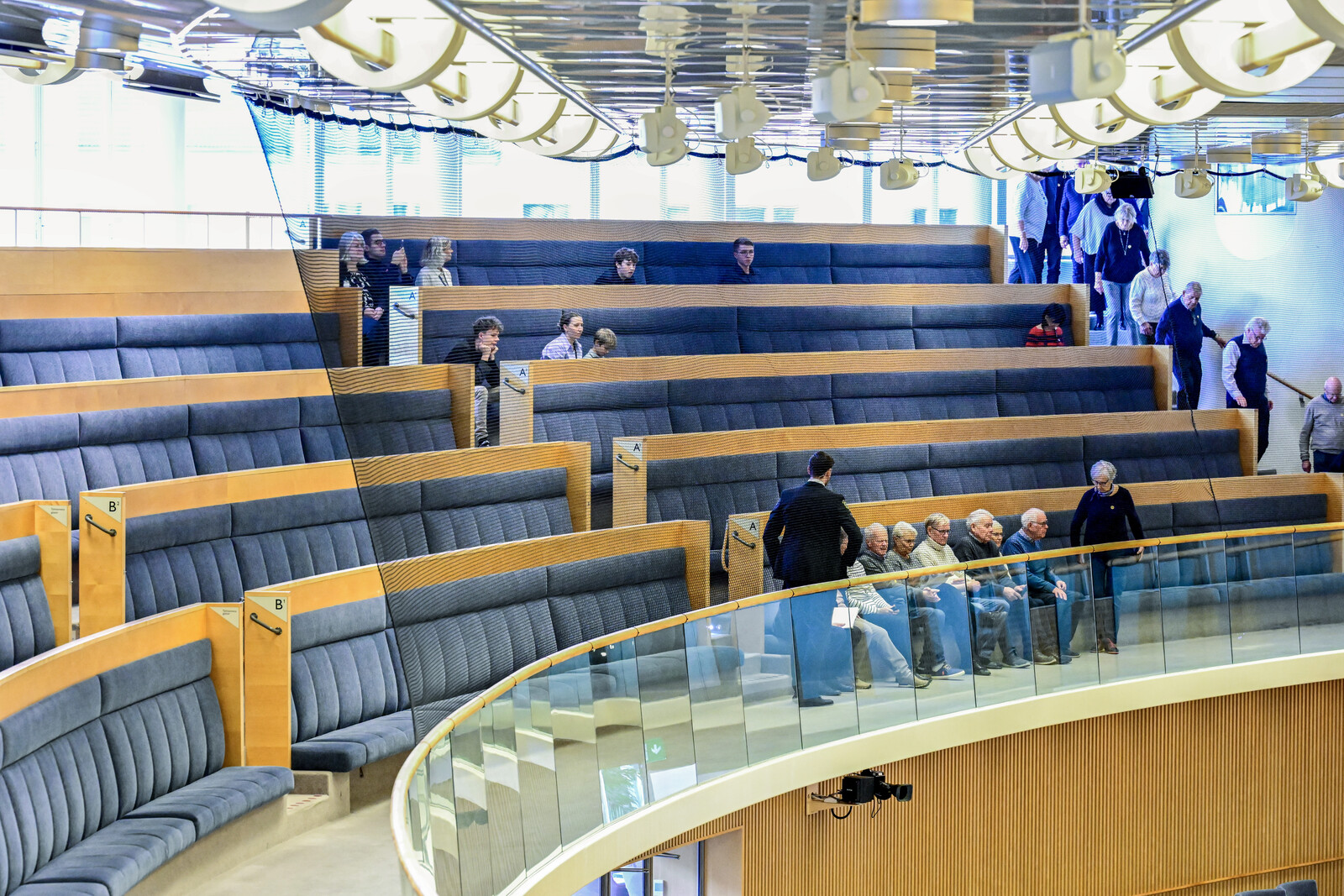 Net in the Riksdag: "Absurd