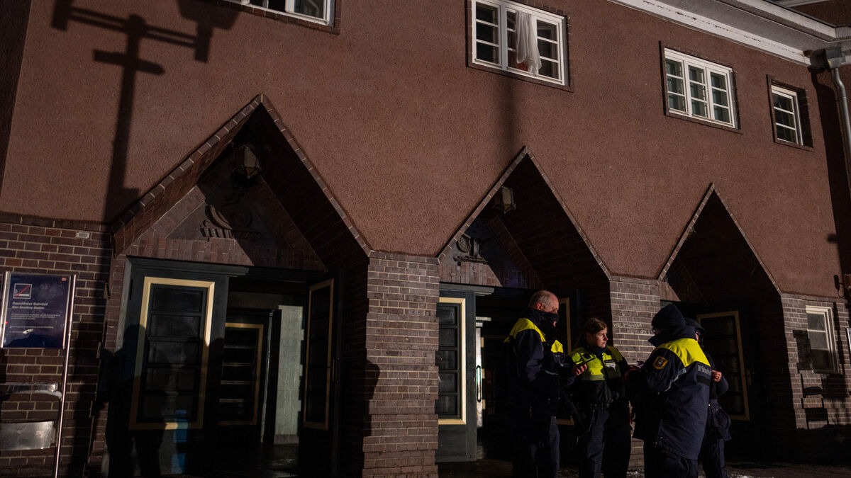Terrorist suspicions after Berlin power outage